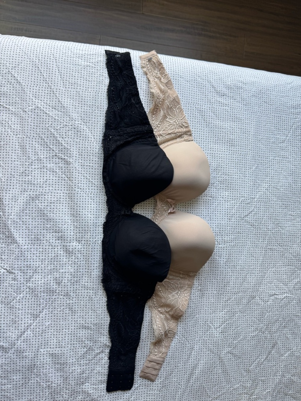 Simone perele Dual-Pack Lace Push-Up Bras in Black & Nude. Like new! Worn once.